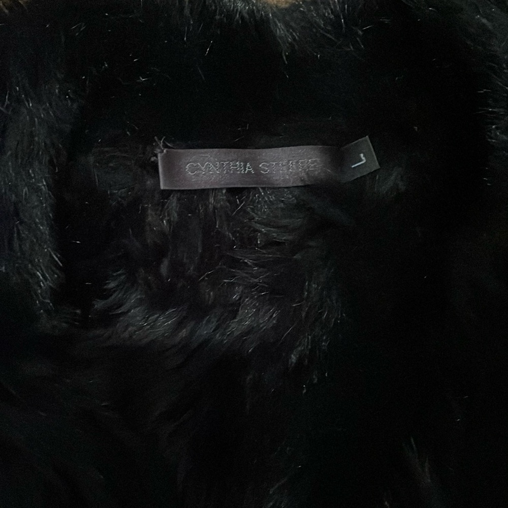 Black Shearling Vest - Picture 2 of 7